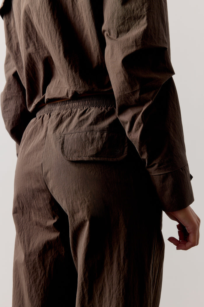 BARREL LEG SHELL TROUSERS - BROWN