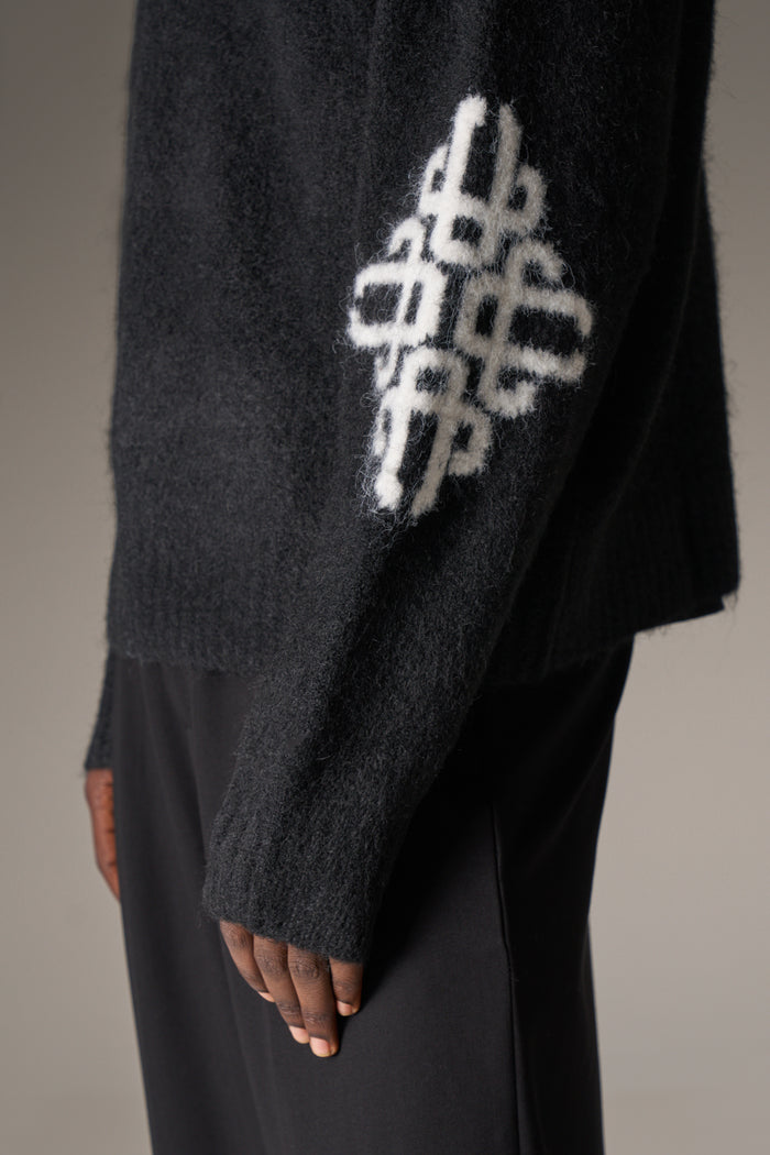 BRUSHED EMBLEM SLEEVE KNITTED CREW - BLACK