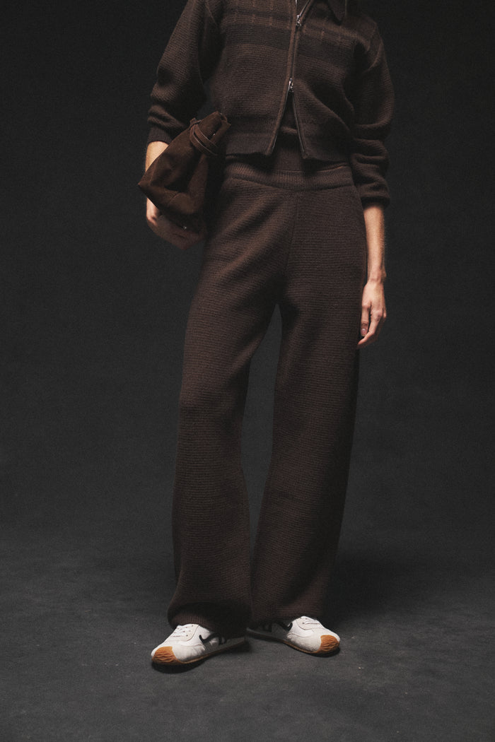 CONTRAST STRIPE KNITTED JOGGERS - CHOCOLATE
