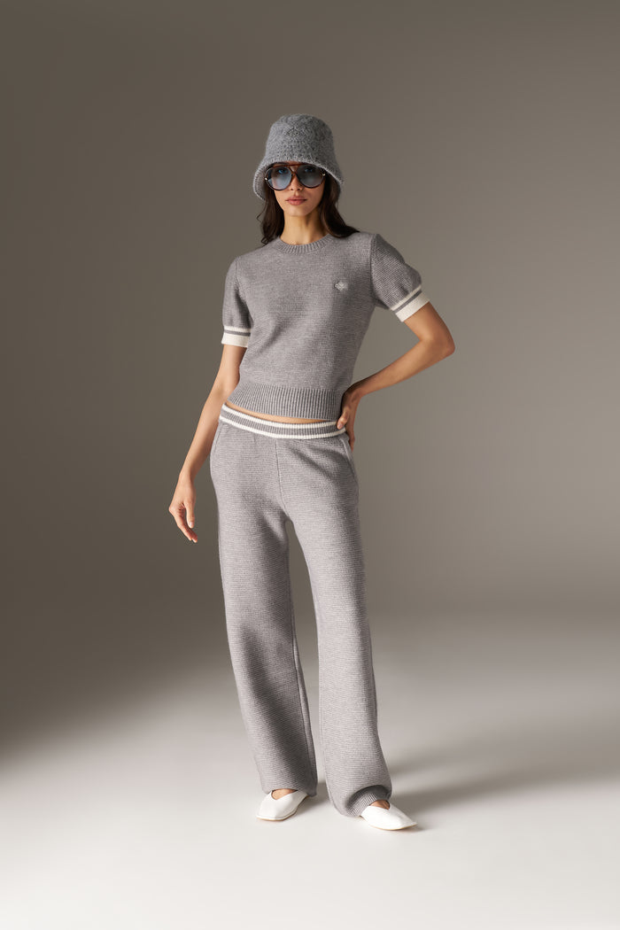 CONTRAST STRIPE SHORT SLEEVE KNIT TEE - GREY