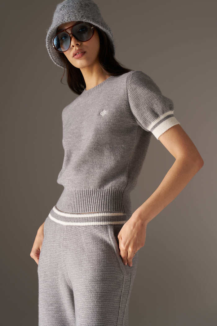 CONTRAST STRIPE SHORT SLEEVE KNIT TEE - GREY
