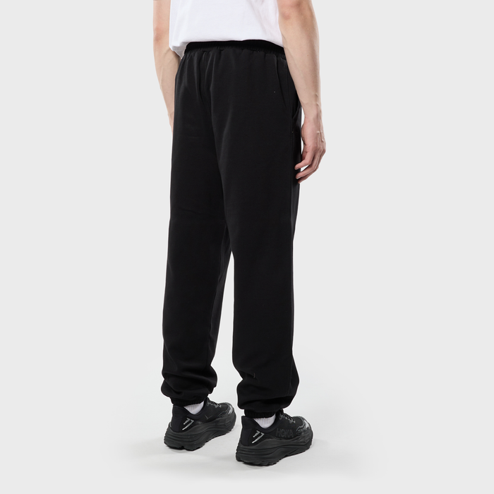 Dyngja Sweatpants model-men [191cm / M]