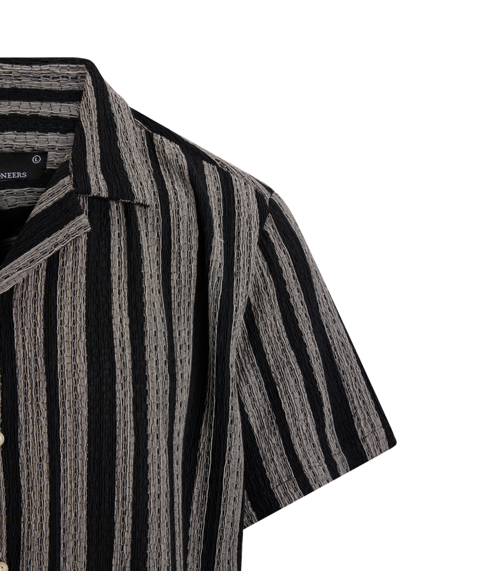 Urban Pioneers Male Ferrara SS Shirt SS SHIRT BLACK