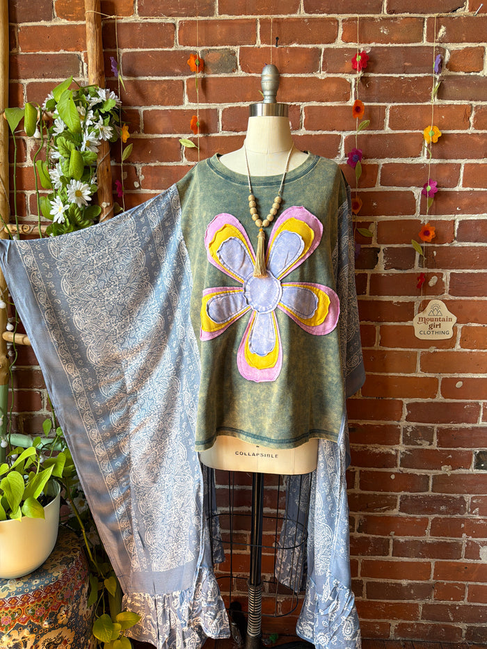 Flower Patch Hybrid Flowy Paisley Hi Lo Top