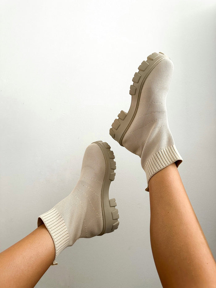 Forrest Sock Style Boots / Cream - Style Cheat
