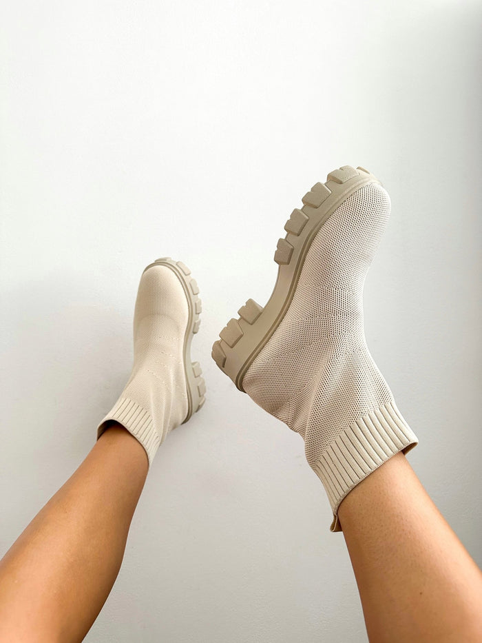 Forrest Sock Style Boots / Cream - Style Cheat
