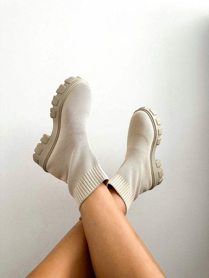 Forrest Sock Style Boots / Cream - Style Cheat