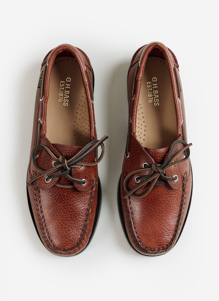 A top-down shot of the Percival G.H. Bass Jetty II Boater 2 Eye shoes in textured tan leather.