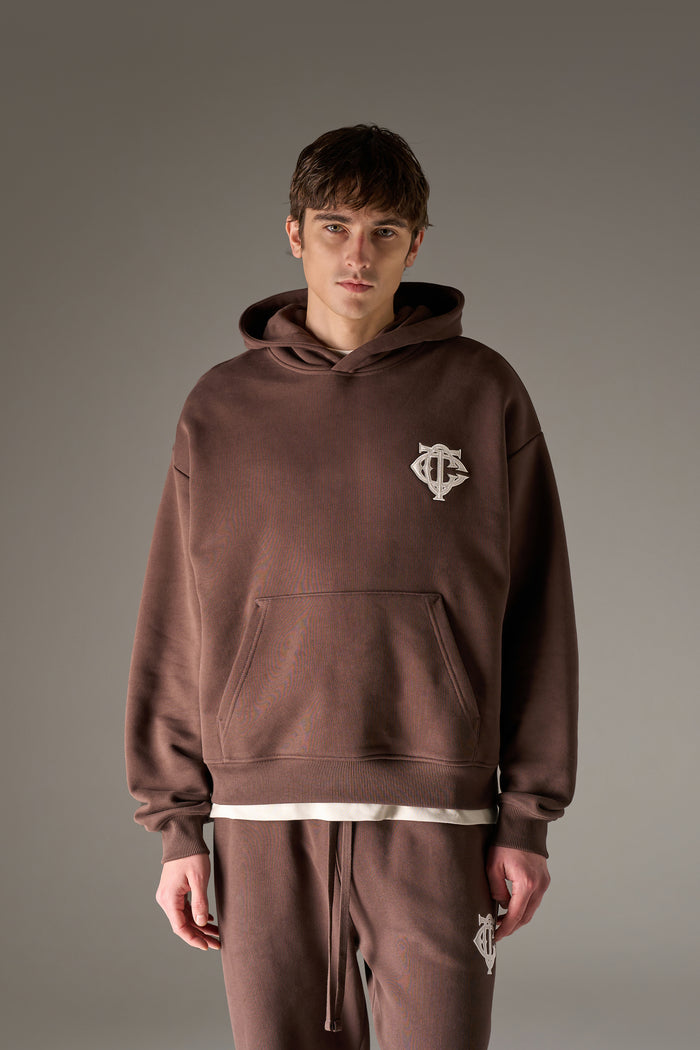 HEAVYWEIGHT MONOGRAM APPLIQUE EMBLEM HOODIE - BROWN