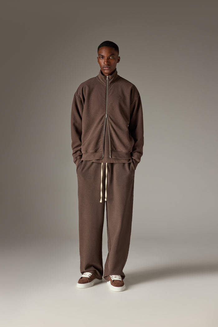 HEAVYWEIGHT WASHED RIBBED ZIP THROUGH FUNNEL NECK - BROWN