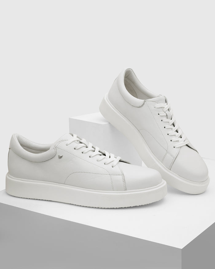 Leather White Solid Sneakers - Vosil