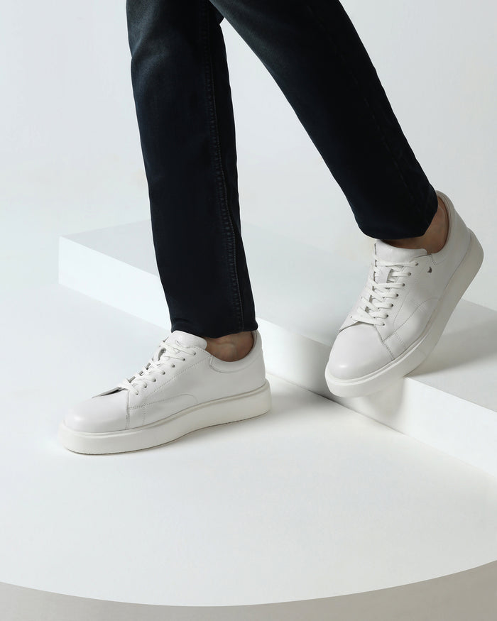 Leather White Solid Sneakers - Vosil