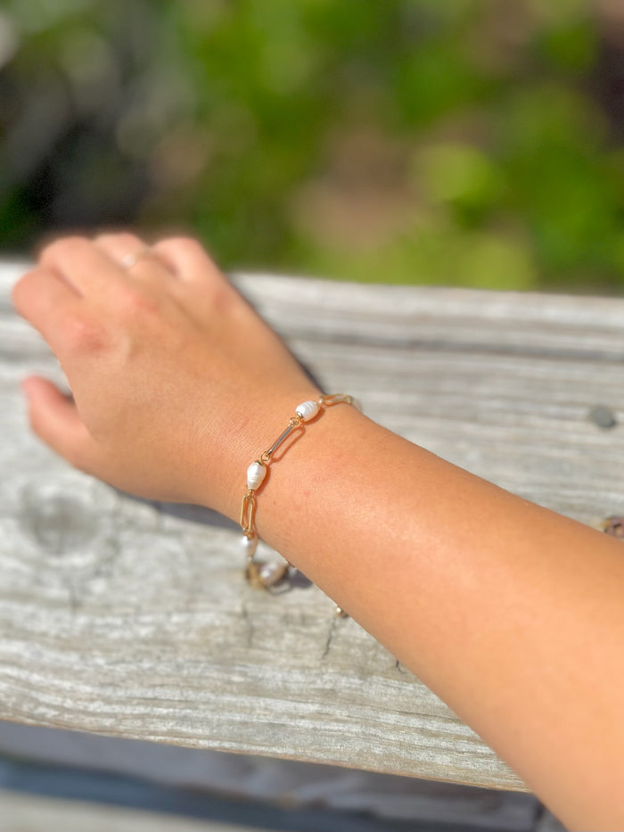 Lena Pearl Bracelet in Gold