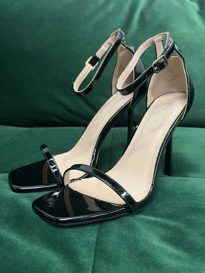 Lilla Barely There Patent Heel / Black - Style Cheat