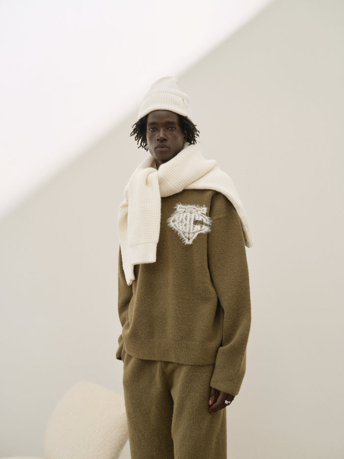 MONOGRAM FLUFFY KNIT CREW - KHAKI