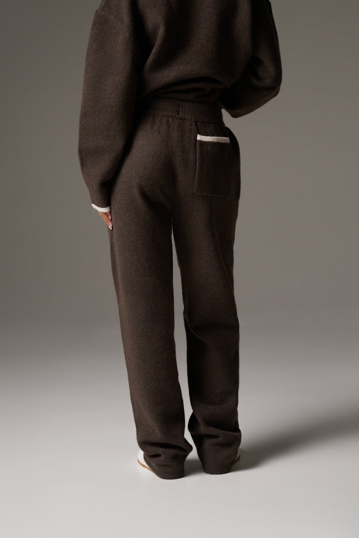 MONOGRAM KNITTED JOGGERS - BROWN
