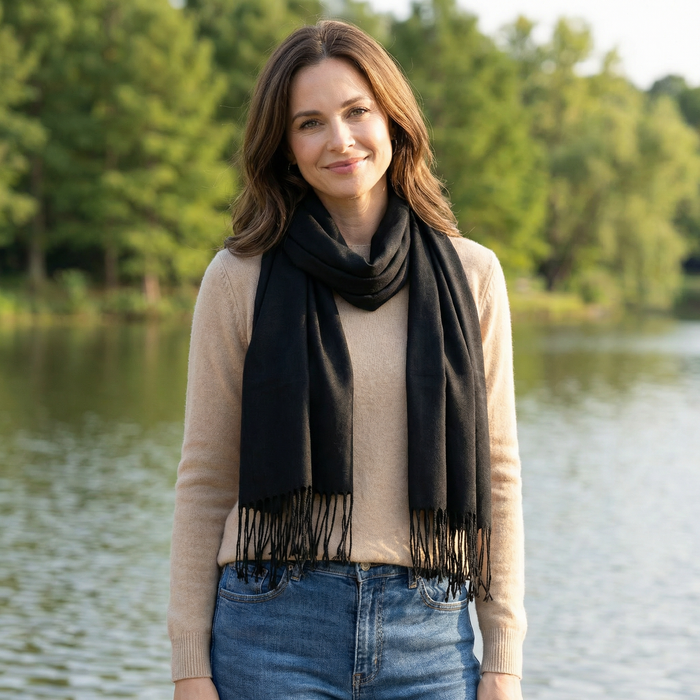 Petra Plain - Scarf with Tassels - Black (70x180cm)