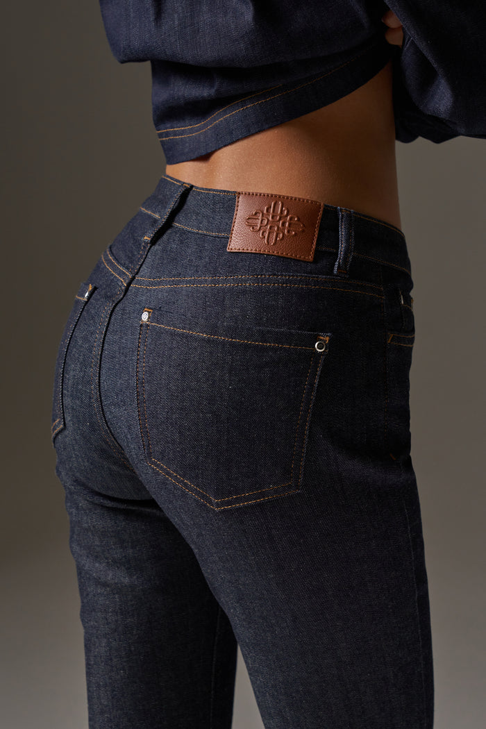 RELAXED FLARE JEANS - DARK INDIGO