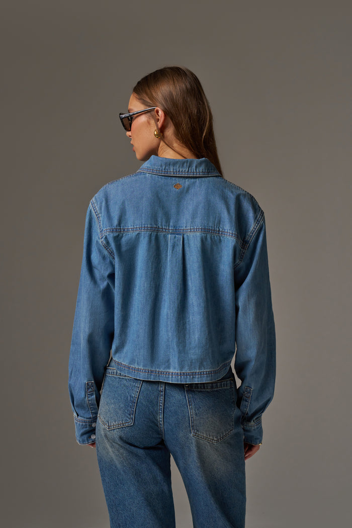 RELAXED LONG SLEEVE DENIM SHIRT - MID BLUE WASH