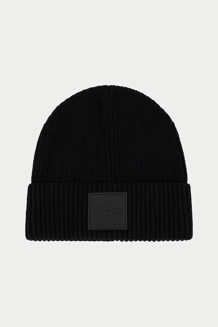 RIBBED EMBLEM BEANIE - BLACK