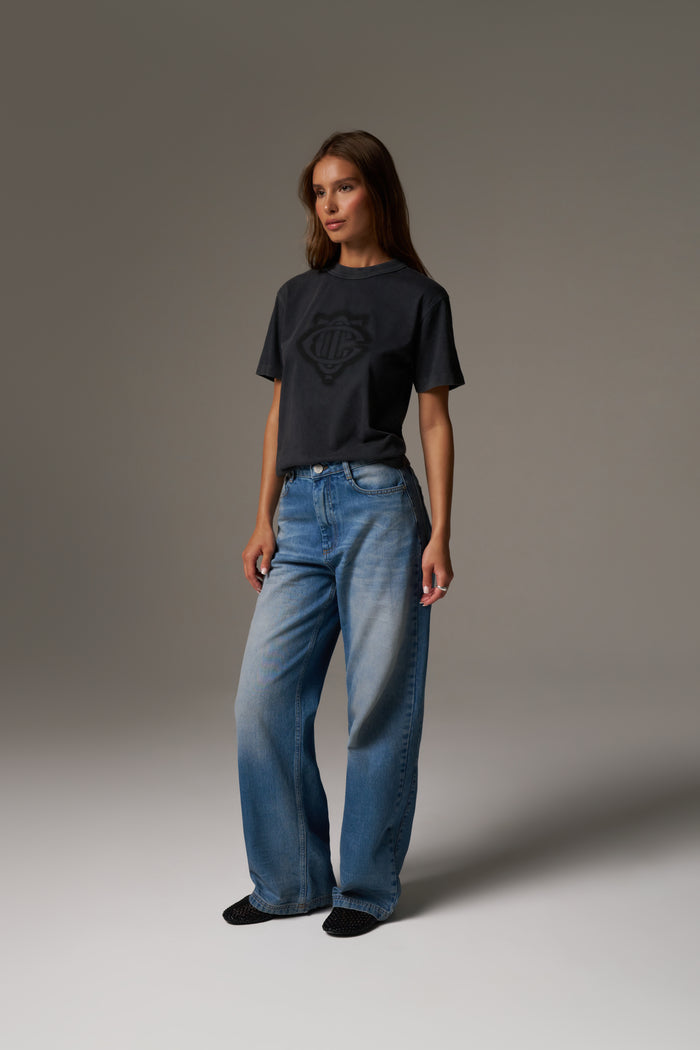 SHADOW PRINT EMBLEM T-SHIRT - WASHED BLACK