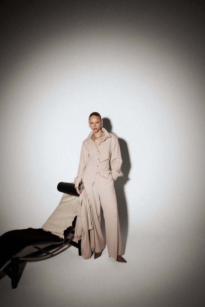 TAILORED SHOULDER PADDED SHIRT - BEIGE