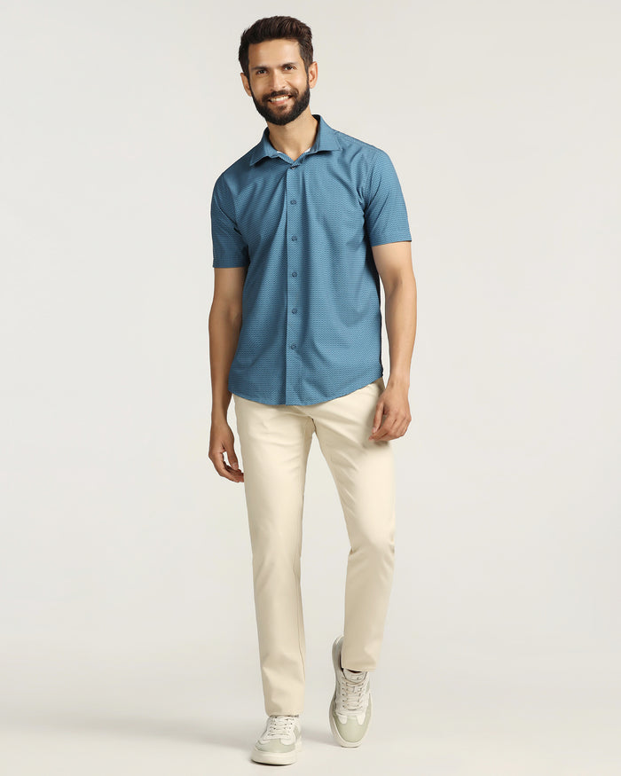 TechPro Slim Fit B-91 Casual Beige Solid Khakis - Sandy