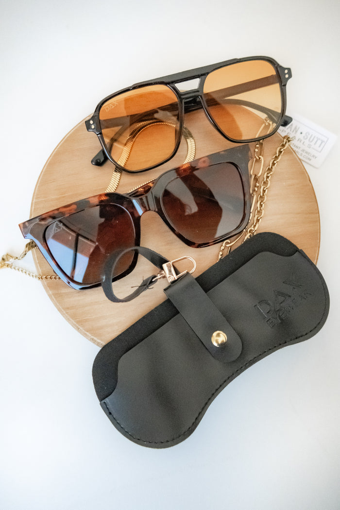 The Clip and Go Clutch - Black - One Eleven Olive Boutique