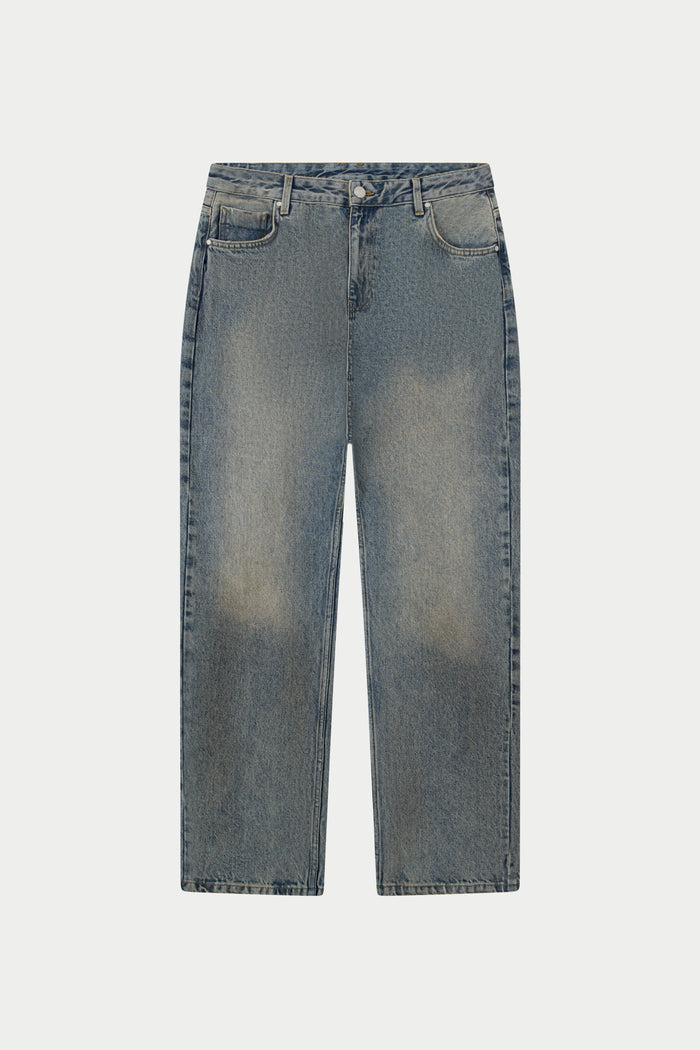 VINTAGE WASHED EMBLEM STRAIGHT LEG JEANS - BLUE WASH