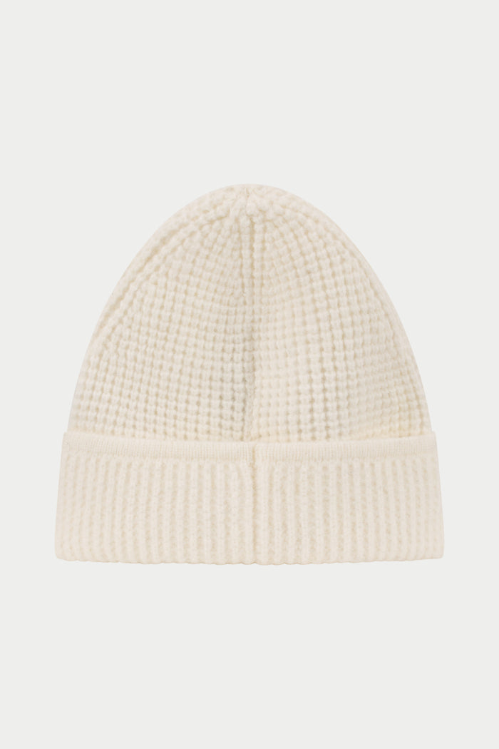 WAFFLE KNIT EMBLEM BEANIE - WHITE